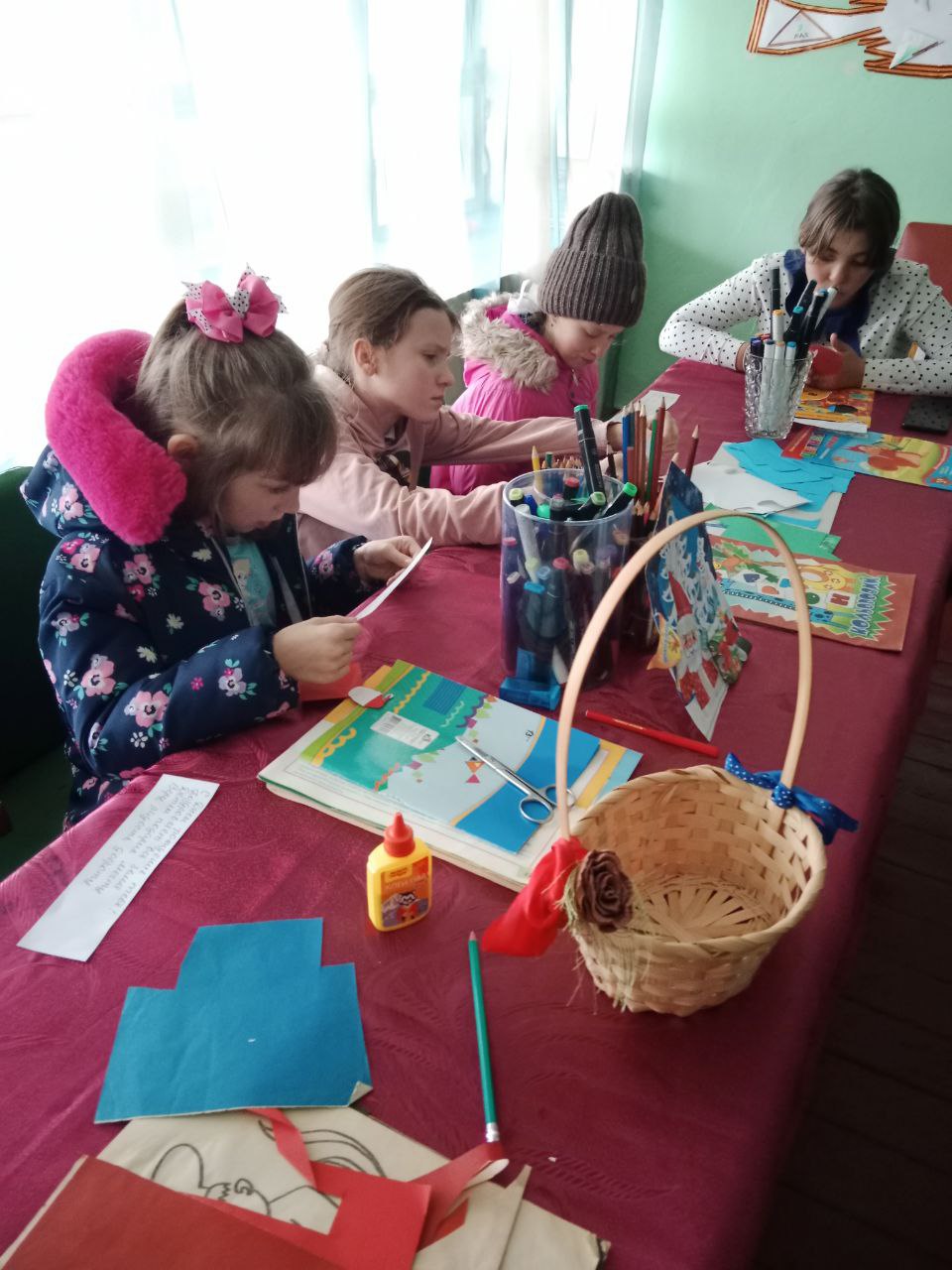 В Нижнеторгаивском доме культуры состоялось праздничное мероприятие, посвящённое дню рождения самого любимого зимнего волшебника — Деда Мороза В Нижнеторгаивском доме культуры состоялось праздничное мероприятие, посвящённое дню рождения самого любимого зимнего волшебника — Деда Мороза