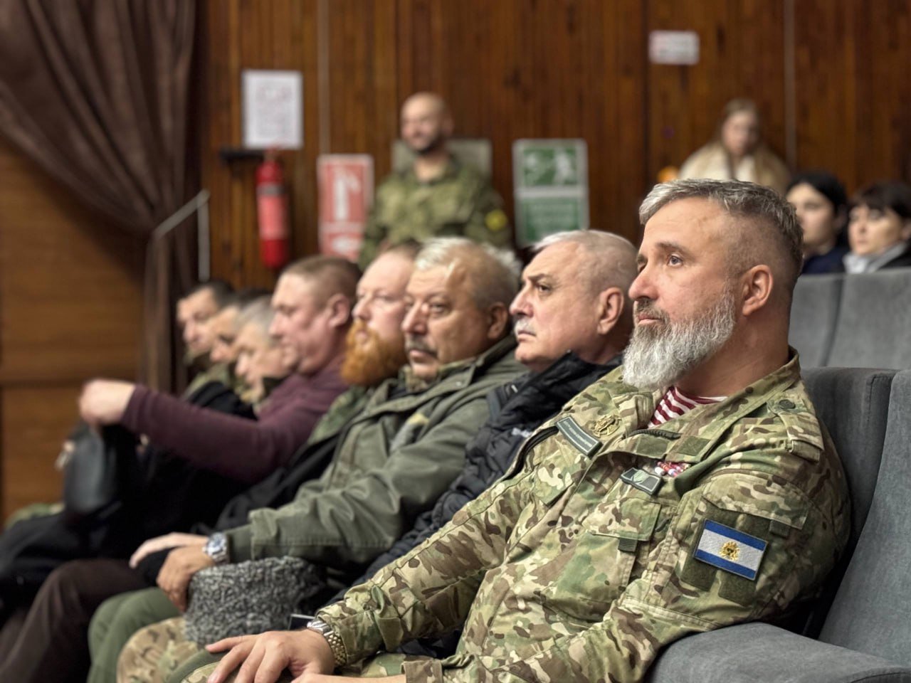 В Геническе открыли выставку «Зал воинской славы» В Геническе открыли выставку «Зал воинской славы»