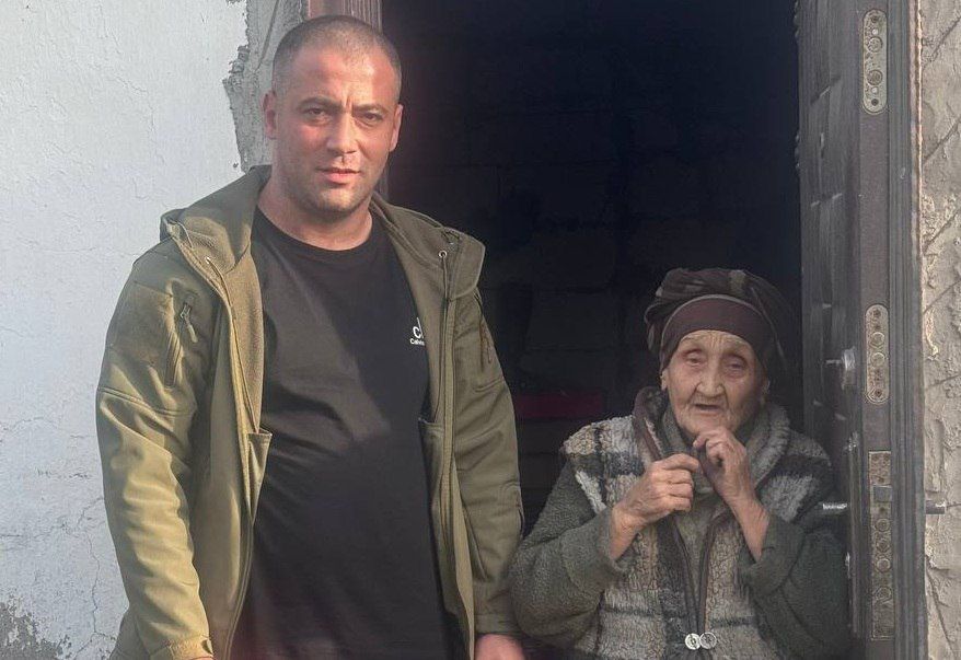 Депутат областной Думы от «Единой России» продолжает акцию по поддержке детей войны и семей участников СВО в Геническом округа Депутат областной Думы от «Единой России» продолжает акцию по поддержке детей войны и семей участников СВО в Геническом округа