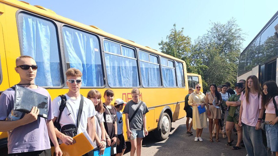 В 2026 году программу летнего отдыха расширят для ребят из 15-километровой зоны