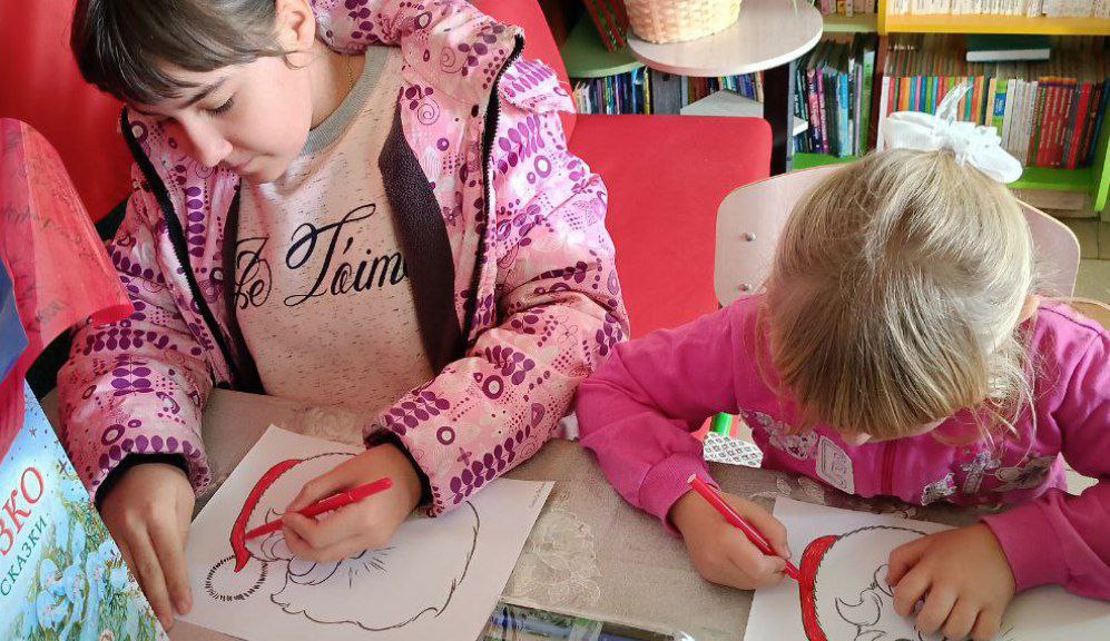 В Красноподольской библиотеке, приуроченной ко Дню Рождения Деда Мороза, прошла конкурсная программа "В главной роли — Дед Мороз!" В Красноподольской библиотеке, приуроченной ко Дню Рождения Деда Мороза, прошла конкурсная программа "В главной роли — Дед Мороз!"