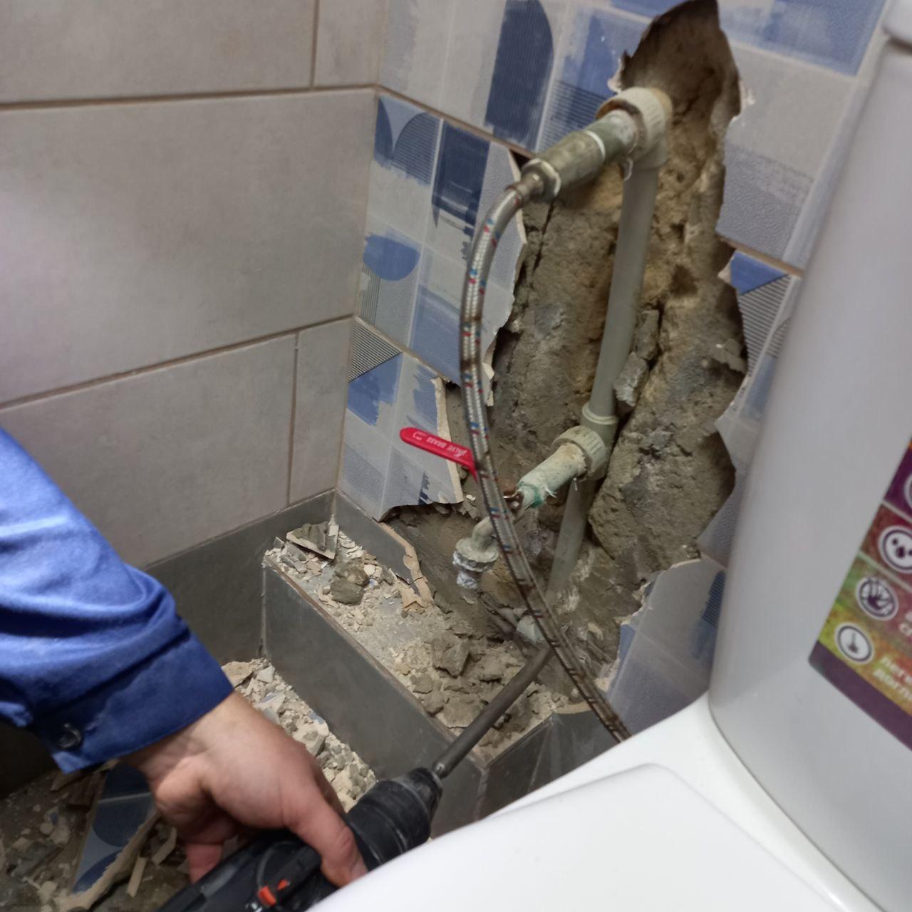 Рязанцы починили водопровод в административном здании в Аскании-Нова Рязанцы починили водопровод в административном здании в Аскании-Нова