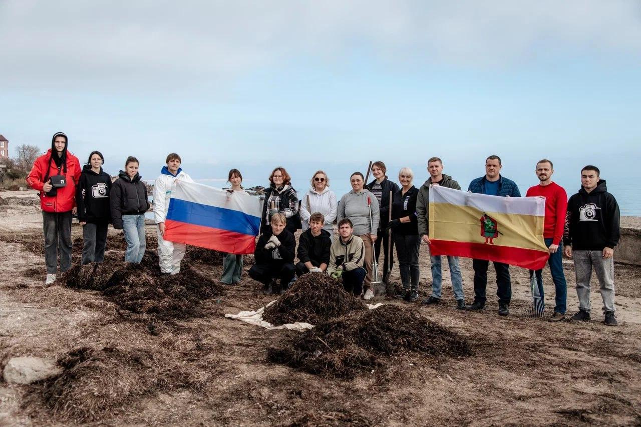 Шефы из Рязани поучаствовали в расчистке побережья в Геническе Шефы из Рязани поучаствовали в расчистке побережья в Геническе