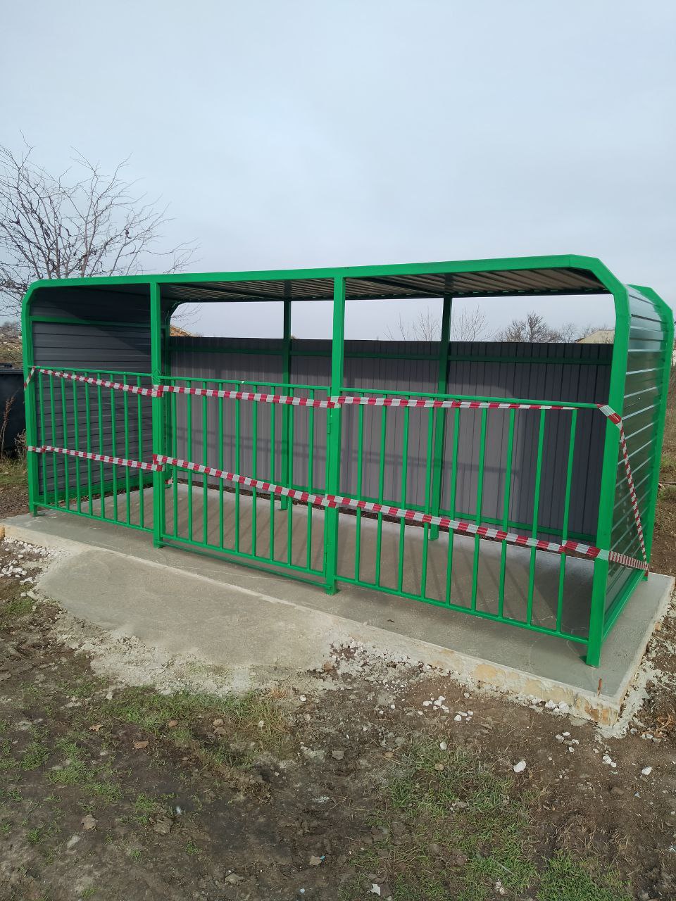 В Геническом округе продолжается работа по установке контейнерных площадок В Геническом округе продолжается работа по установке контейнерных площадок