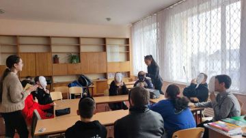 «Вместе на связи»: Игровой вечер в Голопристанском округе по гранту Росмолодёжи!