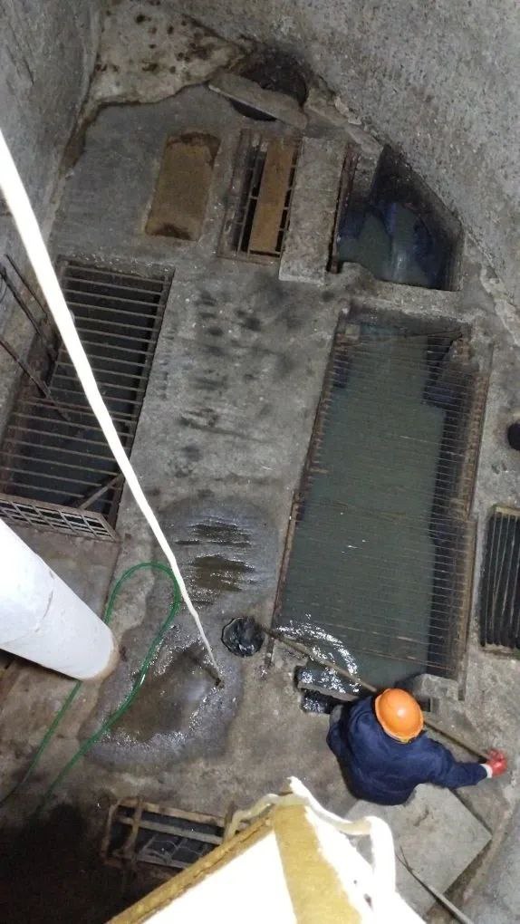 Специалисты Новокаховского ТПУ провели работы по обслуживанию коммунальной инфраструктуры округа Специалисты Новокаховского ТПУ провели работы по обслуживанию коммунальной инфраструктуры округа