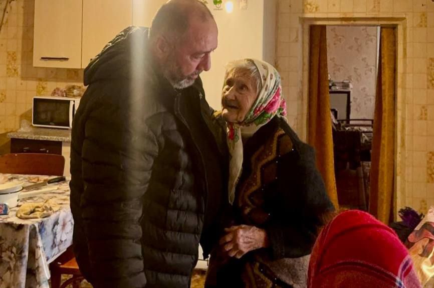 Депутат областной Думы от «Единой России» продолжает акцию по поддержке детей войны и семей участников СВО в Геническом округа Депутат областной Думы от «Единой России» продолжает акцию по поддержке детей войны и семей участников СВО в Геническом округа