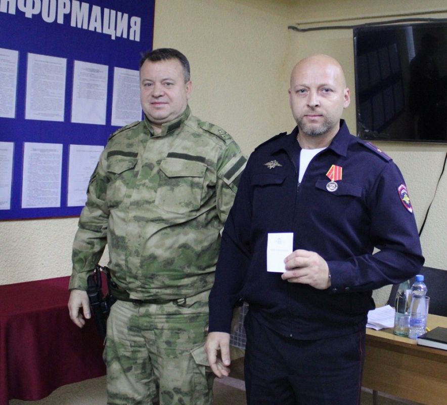 Олег Калинкин посетил линейные отделы МВД России в ДНР, ЛНР, Херсонской и Запорожской областях Олег Калинкин посетил линейные отделы МВД России в ДНР, ЛНР, Херсонской и Запорожской областях