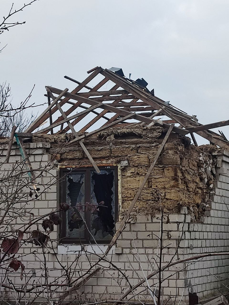 В Доброселье Алешкинского округа из-за украинского дрона ранен мужчина! В Доброселье Алешкинского округа из-за украинского дрона ранен мужчина!