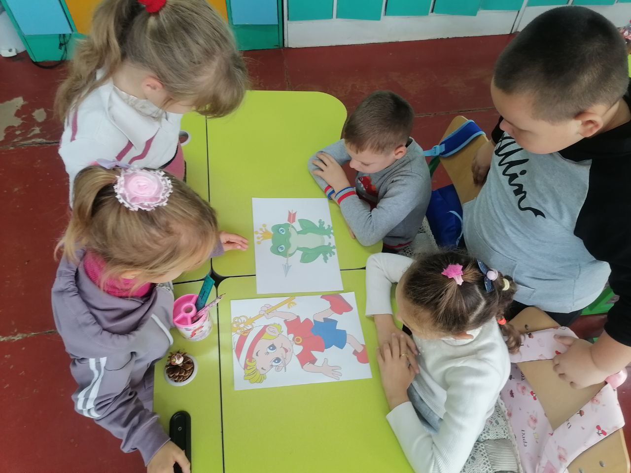 Обучающиеся 1-4 классов ГБОУ ХО "Новоалександровская школа Нижнесерогозского района" в преддверии Всероссийского дня правовой помощи детям приняли участие в викторине по правовому воспитанию "Права литературных героев" (по... Обучающиеся 1-4 классов ГБОУ ХО "Новоалександровская школа Нижнесерогозского района" в преддверии Всероссийского дня правовой помощи детям приняли участие в викторине по правовому воспитанию "Права литературных героев" (по...