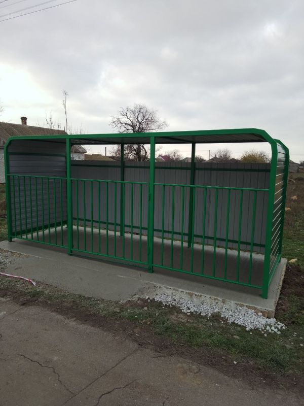 В Геническом округе продолжается работа по установке контейнерных площадок В Геническом округе продолжается работа по установке контейнерных площадок