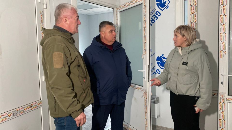В Нижнесерогозском округе представители «Единой России» ознакомились с ходом ремонта объектов народной программы В Нижнесерогозском округе представители «Единой России» ознакомились с ходом ремонта объектов народной программы