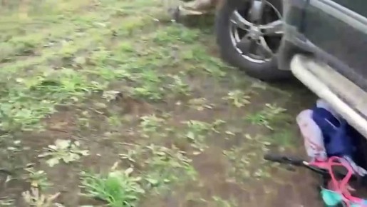 На правобережье Херсонской области людоловы из ТЦК сбили мужчину с ребенком