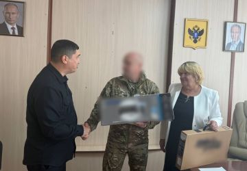 Бойцам 98-й гвардейской дивизии ВДВ, защищающим Херсонское направление, передали от «Единой России» оргтехнику и средства связи