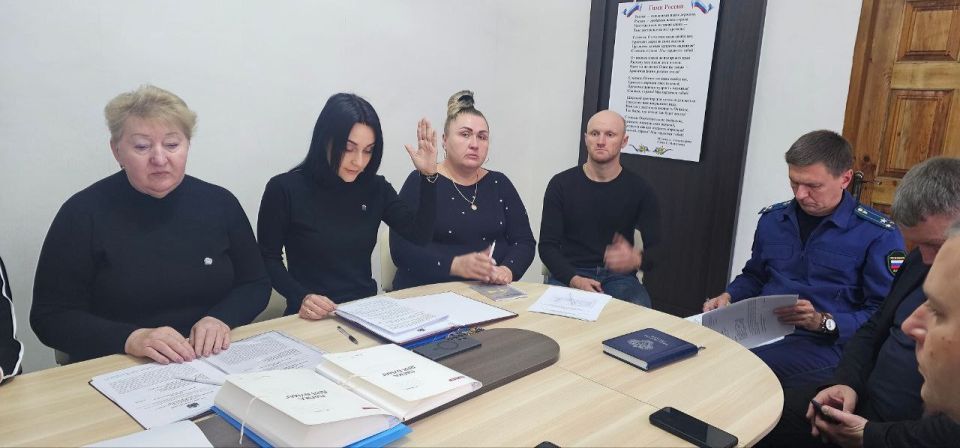Надежда Бабешко: 19.11.2025 года под председательством Председателя Совета депутатов Ивановского муниципального округа Бабешко Надежды Сергеевны состоялось заседание 35 -й сессии Совета депутатов, на которой были... Надежда Бабешко: 19.11.2025 года под председательством Председателя Совета депутатов Ивановского муниципального округа Бабешко Надежды Сергеевны состоялось заседание 35 -й сессии Совета депутатов, на которой были...