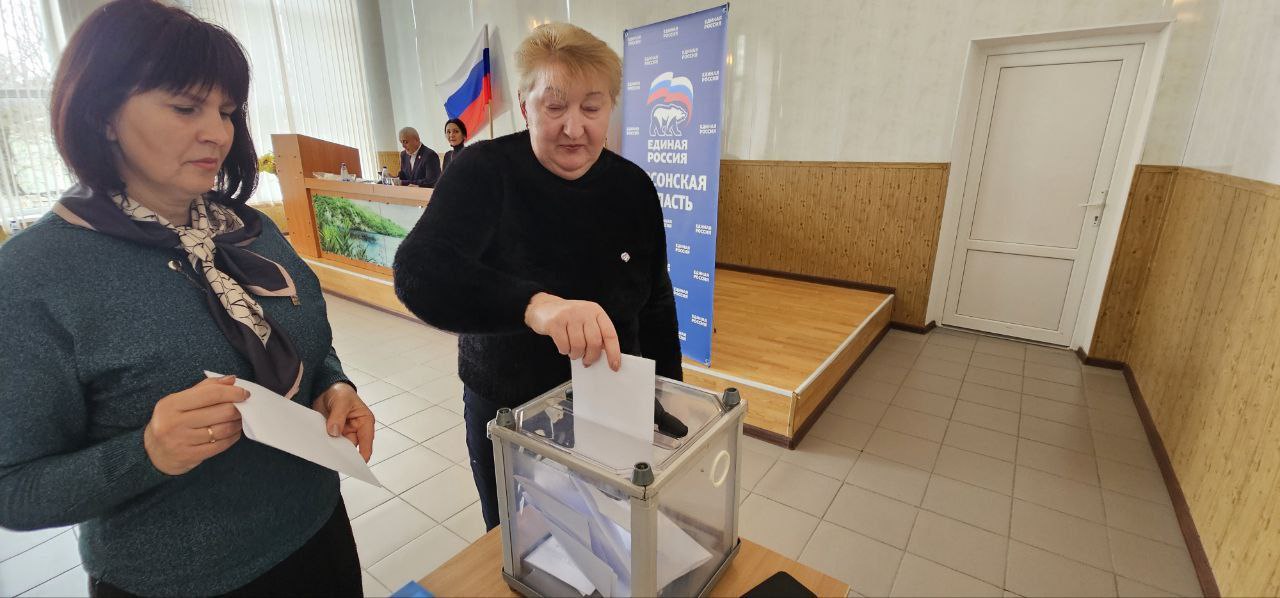 В Херсонской области накануне отчетной конференции регионального отделения «Единой России» стартовали конференции местных партийных ячеек В Херсонской области накануне отчетной конференции регионального отделения «Единой России» стартовали конференции местных партийных ячеек