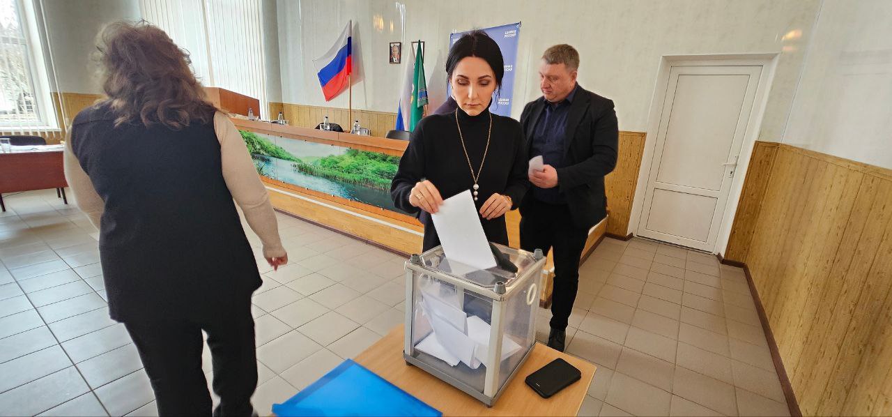 В Херсонской области накануне отчетной конференции регионального отделения «Единой России» стартовали конференции местных партийных ячеек В Херсонской области накануне отчетной конференции регионального отделения «Единой России» стартовали конференции местных партийных ячеек