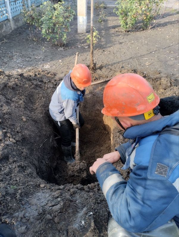 Аварийно-ремонтная бригада Верхнерогачикского ТПУ ликвидировала ряд порывов на сетях водоснабжения в населенных пунктах округа Аварийно-ремонтная бригада Верхнерогачикского ТПУ ликвидировала ряд порывов на сетях водоснабжения в населенных пунктах округа