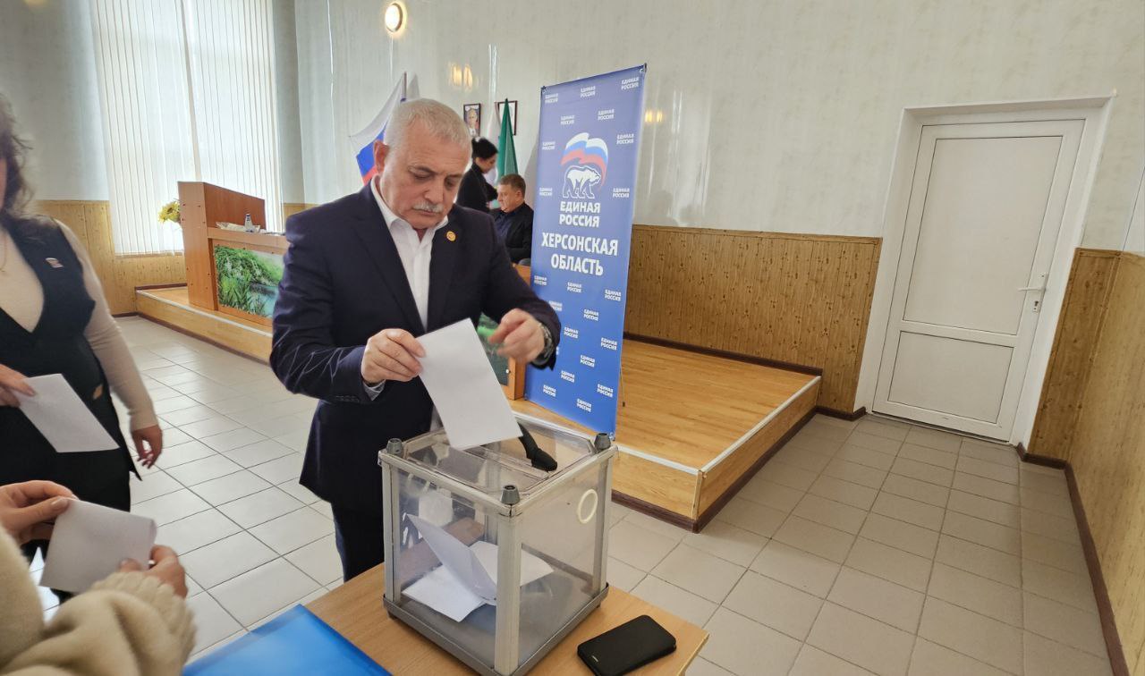 В Херсонской области накануне отчетной конференции регионального отделения «Единой России» стартовали конференции местных партийных ячеек В Херсонской области накануне отчетной конференции регионального отделения «Единой России» стартовали конференции местных партийных ячеек