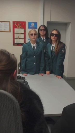 ФНС выпустила новый ролик и перепел песню «Банк» рэпера ICEGERGERT и Zivert