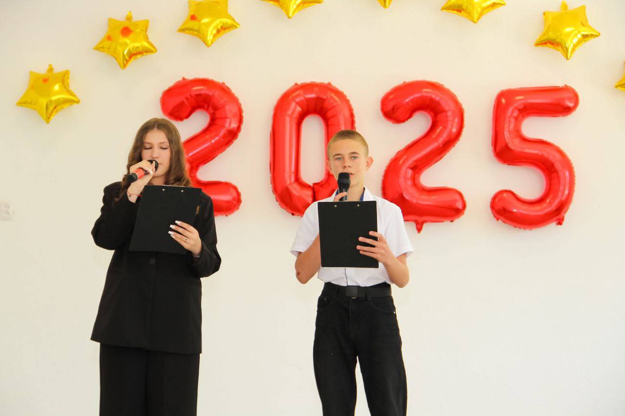 Школьные будни первых. Учебная неделя в самом разгаре, поэтому рассказываем, как проходит школьная жизнь наших активистов Школьные будни первых. Учебная неделя в самом разгаре, поэтому рассказываем, как проходит школьная жизнь наших активистов