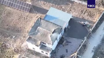 Расчет ударных дронов 80-й отдельной мотострелковой бригады уничтожил пункт временной дислокации ВСУ на правом берегу реки Днепр в Херсонской области