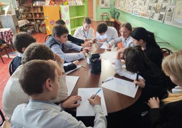 Активисты Движения Первых Приморской школы приняли участие в акции «Письмо солдату»