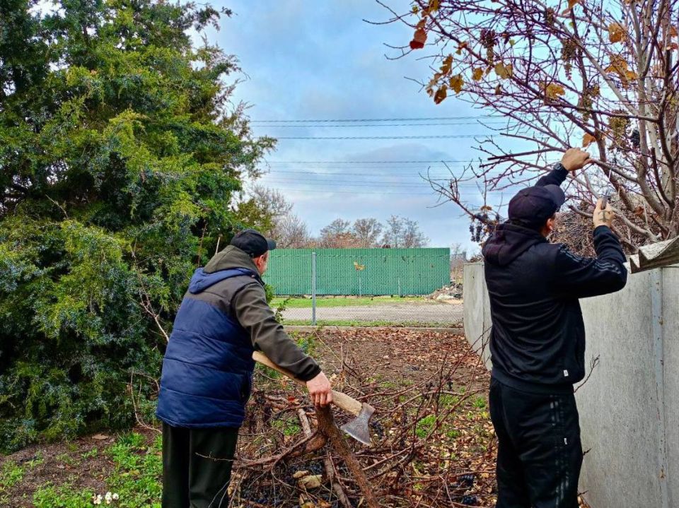 Осенний день благоустройства в Краснянском СДК Осенний день благоустройства в Краснянском СДК