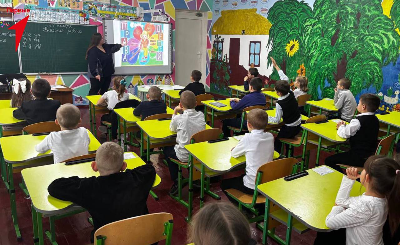 Первые Строгановской школы приняли участие в мероприятиях ко Дню правовой помощи детям Первые Строгановской школы приняли участие в мероприятиях ко Дню правовой помощи детям