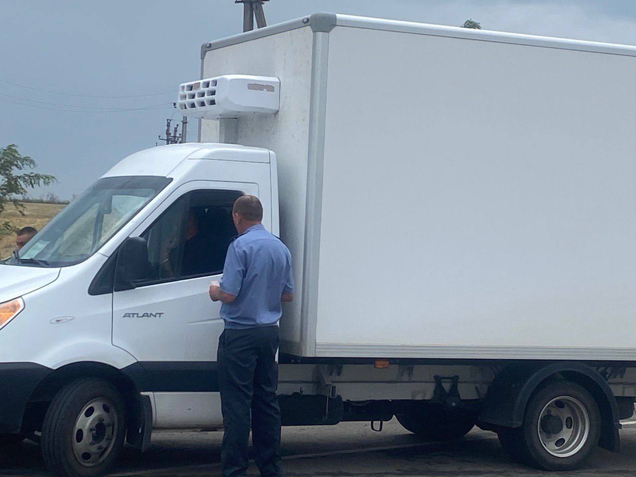 В Крым не пустили фуру испорченной колбасы, которая ехала из Херсонской области