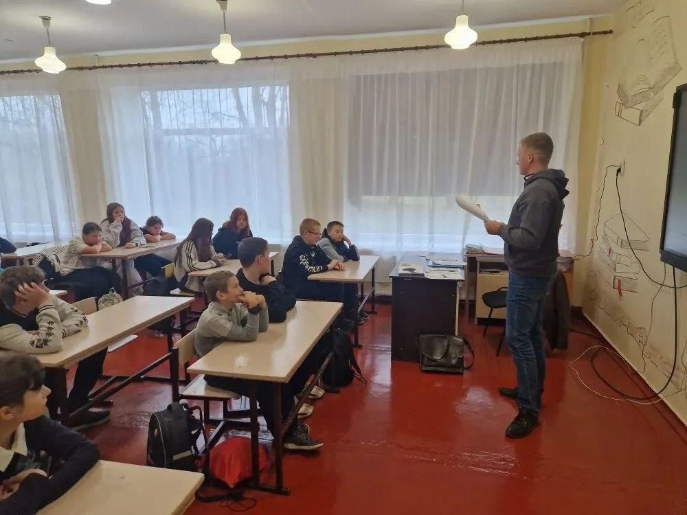 Благодатное: урок безопасности на дорогах для школьников