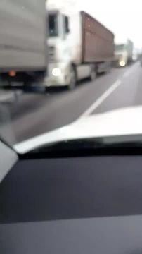 Внимание водителям! Пробка в сторону Крыма начинается за несколько километров до Чонгара