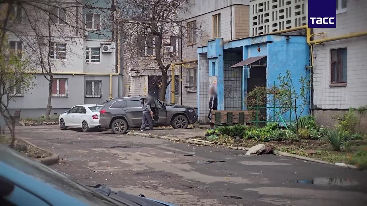 Киев обещал $5 тысяч за подготовку теракта в отношении высокопоставленного военного в ДНР, сообщили в ФСБ