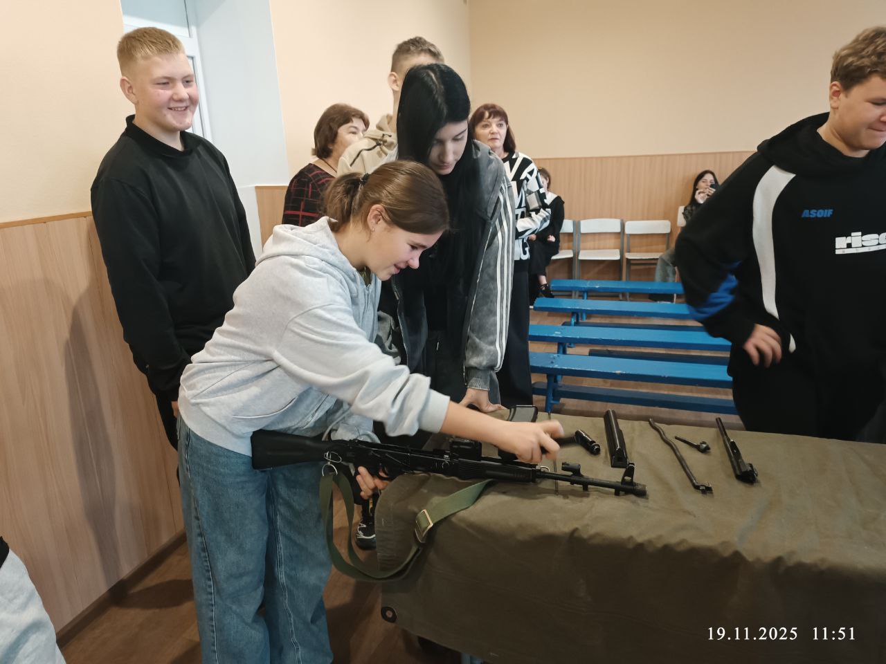В Петровской школе прошло занятие по военной подготовке с центром “Воин” В Петровской школе прошло занятие по военной подготовке с центром “Воин”