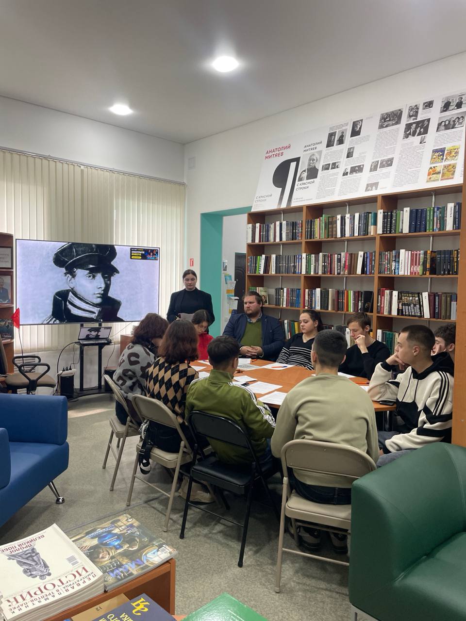 Книги, которые знают все!. Ко Дню словарей и энциклопедий в Геническе и населенных пунктах округа – Новоалексеевке, Павловке, Ровном, Новоивановке, Счастливцево, Петровке, Алексеевке, Новогригоровке, Азовском, Новодмитровке... Книги, которые знают все!. Ко Дню словарей и энциклопедий в Геническе и населенных пунктах округа – Новоалексеевке, Павловке, Ровном, Новоивановке, Счастливцево, Петровке, Алексеевке, Новогригоровке, Азовском, Новодмитровке...