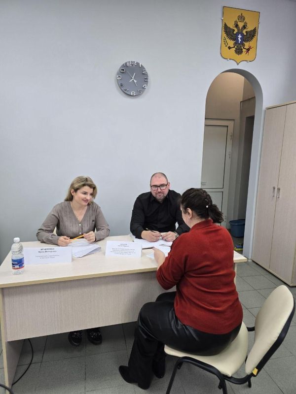 Ирина Кравченко в рамках Единого дня бесплатной юридической помощи провела прием граждан Ирина Кравченко в рамках Единого дня бесплатной юридической помощи провела прием граждан