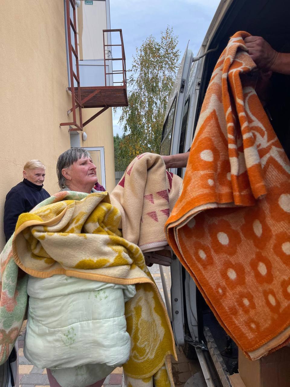 Стиральную машинку и другие бытовые принадлежности доставили новороссийские волонтеры в Херсонскую область Стиральную машинку и другие бытовые принадлежности доставили новороссийские волонтеры в Херсонскую область