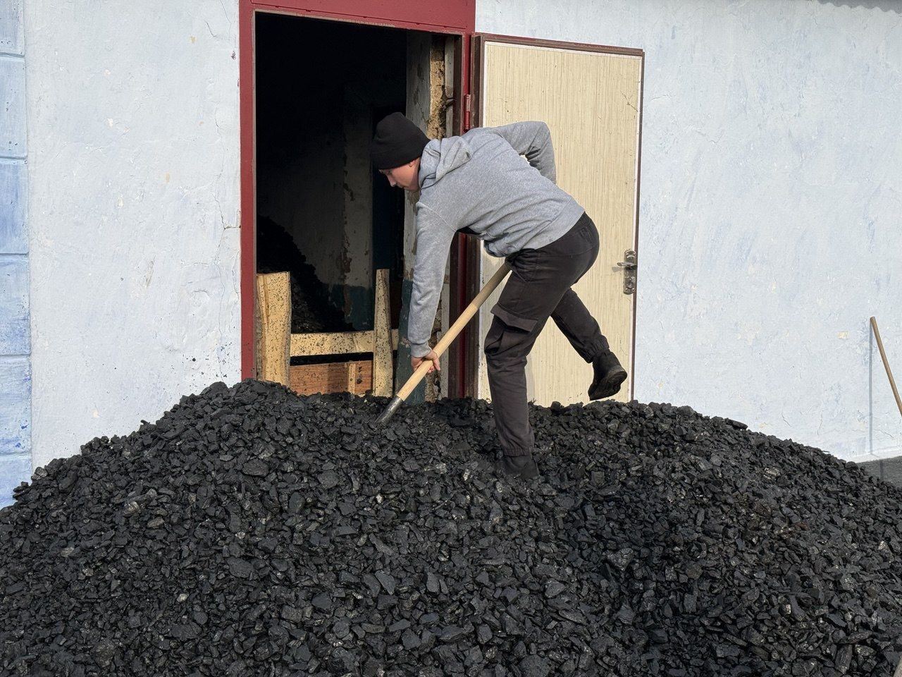 В Костогрызовский сельский клуб был доставлен уголь для отопления