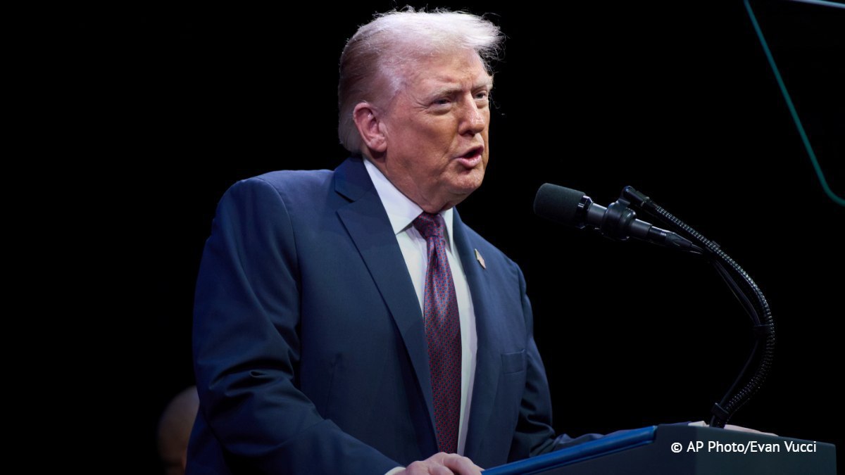 Ответ Дональда Трампа на заявление Зеленского, который якобы намерен выбирать «между достоинством и США», уже в СМИ