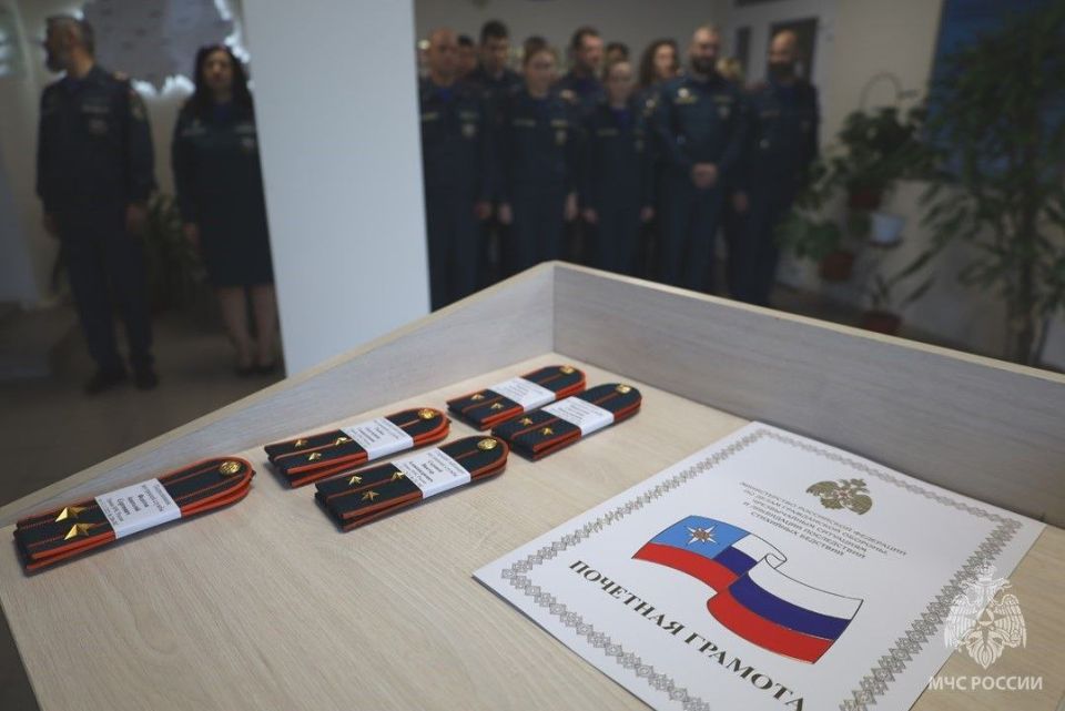 В Главном управлении МЧС России по Херсонской области состоялась церемония награждения личного состава