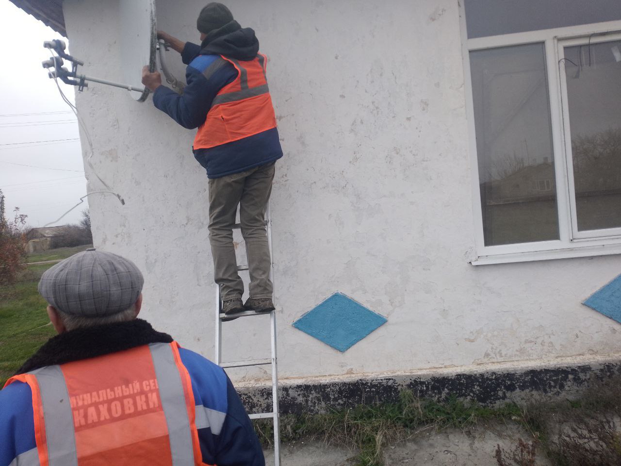 В Каховском округе продолжается демонтаж украинских спутниковых антенн «Горыныч» В Каховском округе продолжается демонтаж украинских спутниковых антенн «Горыныч»