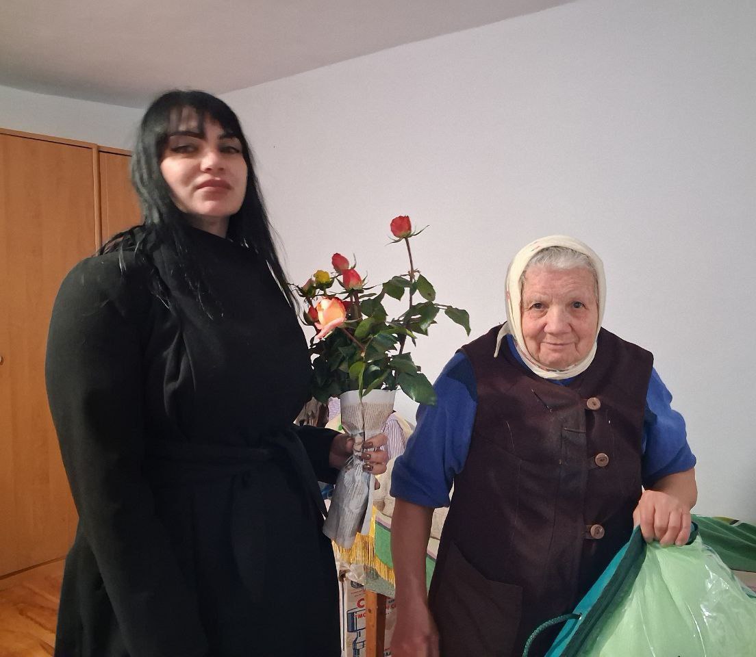 Администрация Чернянского территориального отдела поздравила с Днем рождения жительницу почтенного возраста