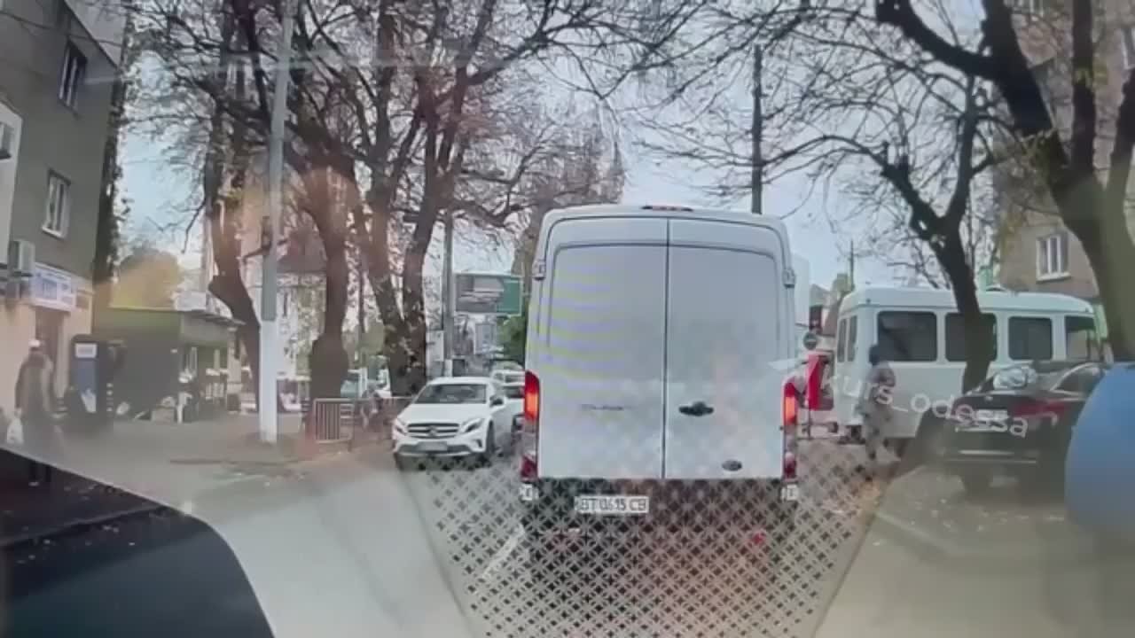 В Одессе парень удрал прямо из машины тцк