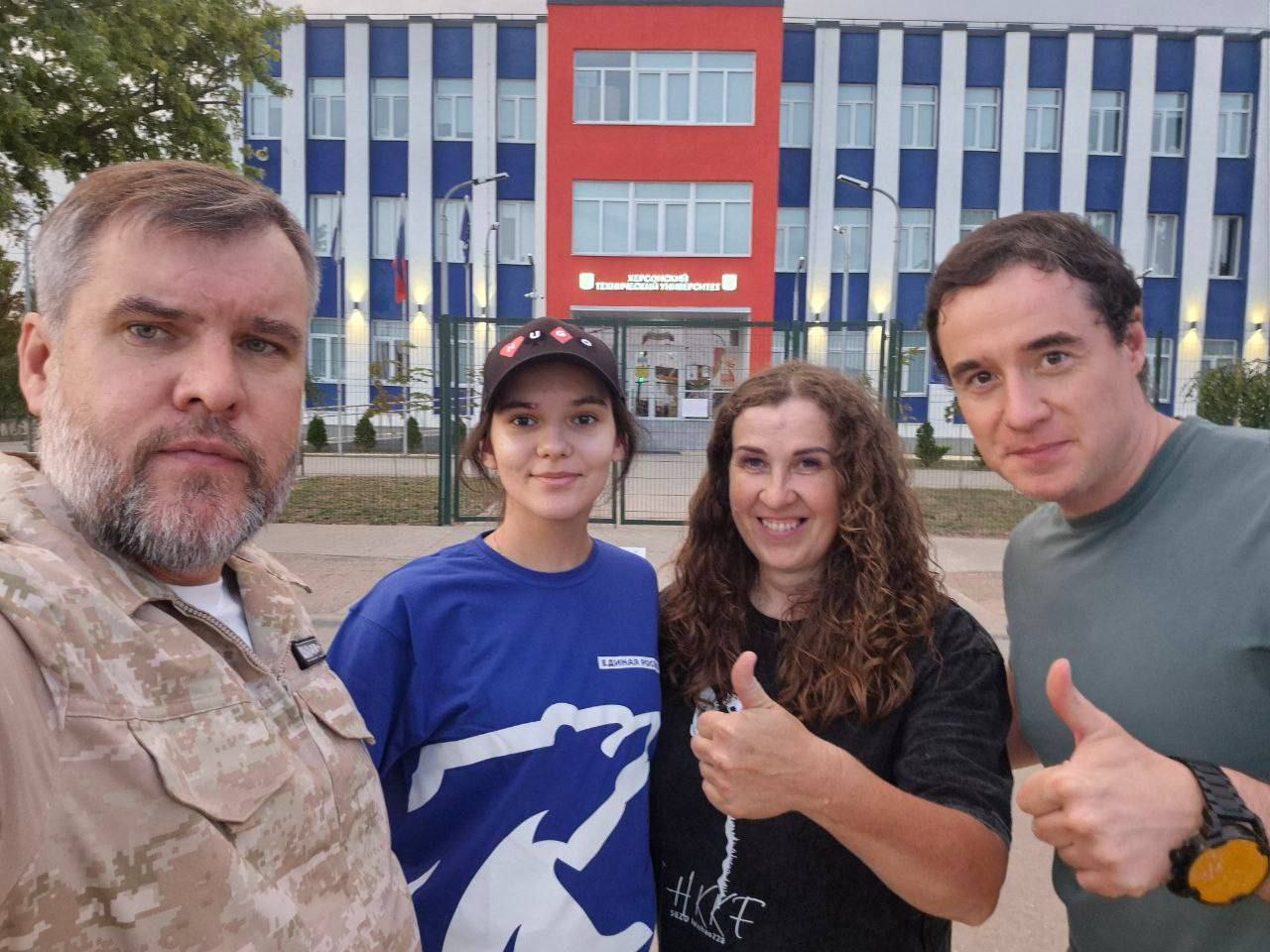 Фомин Александр Александрович — политический деятель, депутат Херсонской областной Думы от партии «Единая Россия», региональный координатор партийного проекта «Моя карьера с Единой Россией» Фомин Александр Александрович — политический деятель, депутат Херсонской областной Думы от партии «Единая Россия», региональный координатор партийного проекта «Моя карьера с Единой Россией»