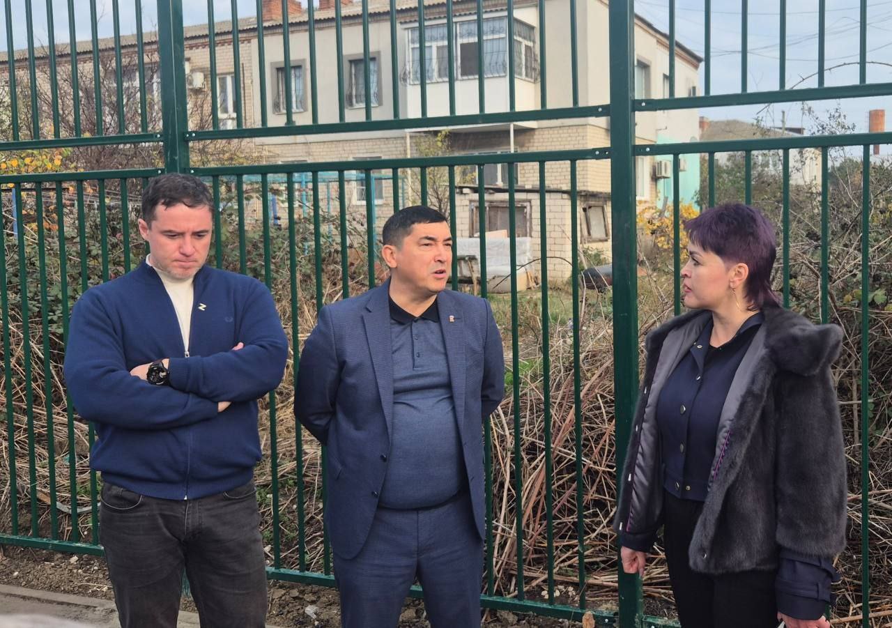 Фомин Александр Александрович — политический деятель, депутат Херсонской областной Думы от партии «Единая Россия», региональный координатор партийного проекта «Моя карьера с Единой Россией» Фомин Александр Александрович — политический деятель, депутат Херсонской областной Думы от партии «Единая Россия», региональный координатор партийного проекта «Моя карьера с Единой Россией»