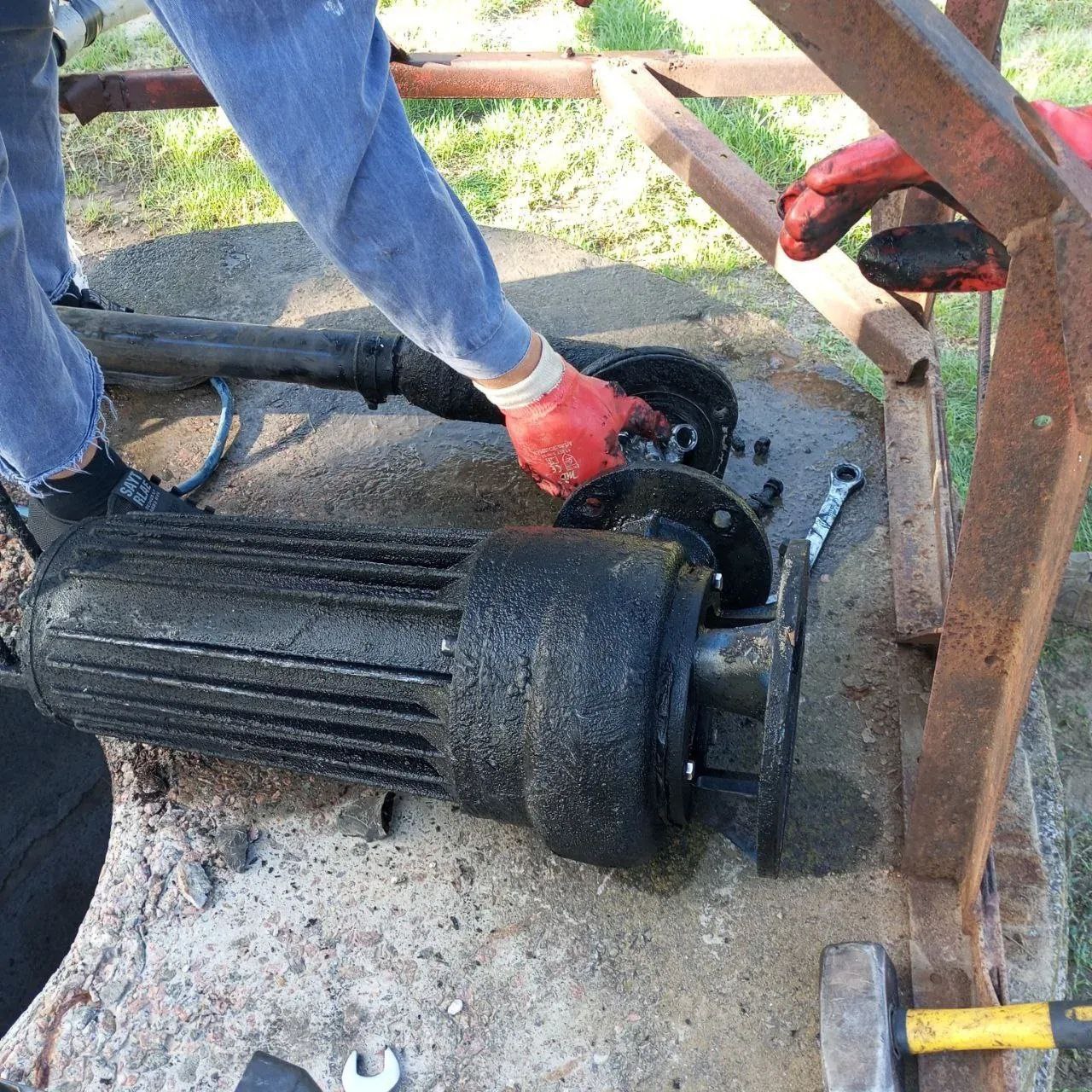 Специалисты Алешкинского ТПУ выполнил комплекс ремонтных и плановых профилактических работ на объектах водоснабжения в селе Виноградово Специалисты Алешкинского ТПУ выполнил комплекс ремонтных и плановых профилактических работ на объектах водоснабжения в селе Виноградово