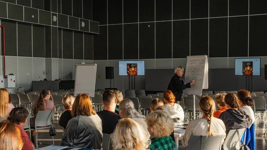 В Счастливцево прошла образовательная программа для педагогов