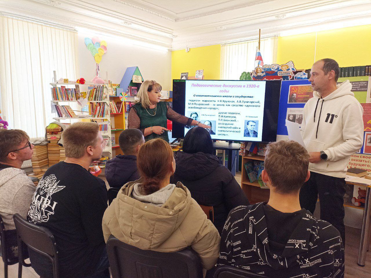 В Любимовском учреждении культуры открыта выставка-знакомство "Наркомовские 150"