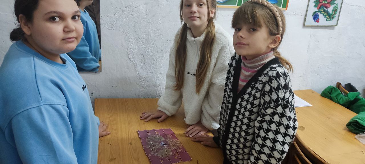 Герб России- официальный государственный символ Российской федерации и является характерным знаком государства, его уникальной эмблемой Герб России- официальный государственный символ Российской федерации и является характерным знаком государства, его уникальной эмблемой