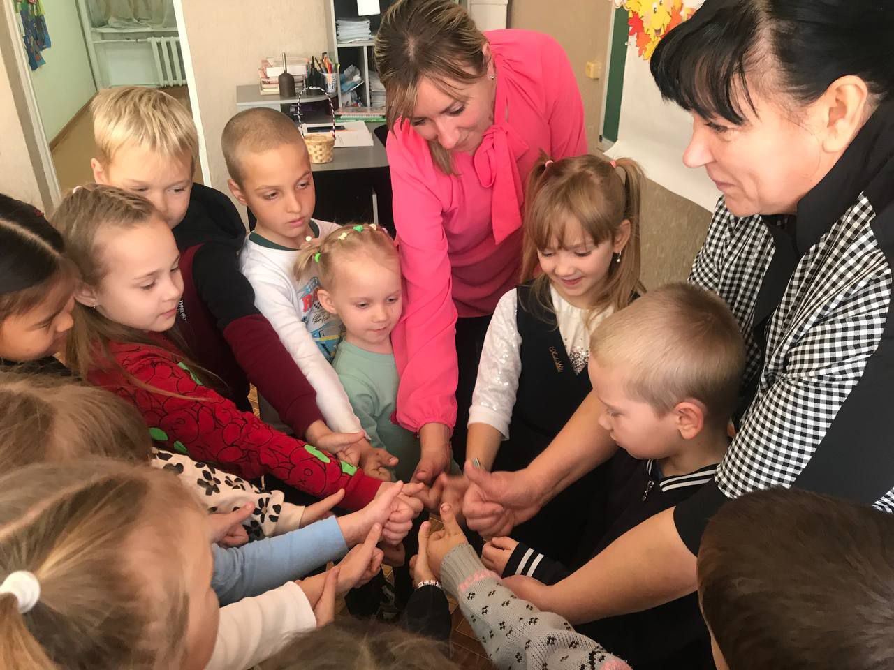 Педагог-психолог: ключ к гармонии школьной среды Педагог-психолог: ключ к гармонии школьной среды